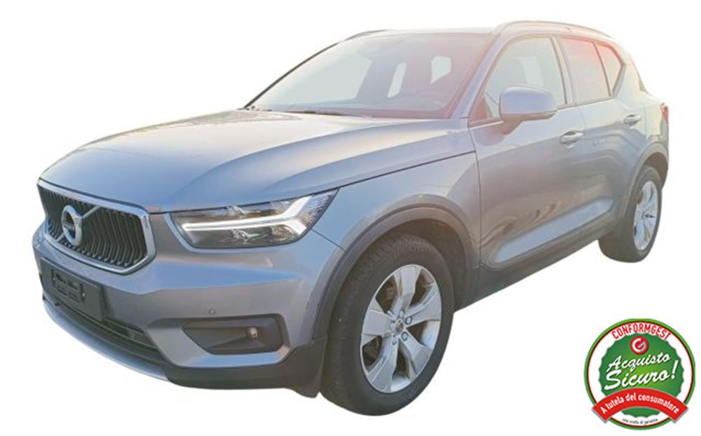 XC40 XC40 D3 Momentum Navi Pel