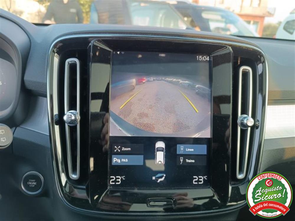 XC40 XC40 D3 Momentum Navi Pel