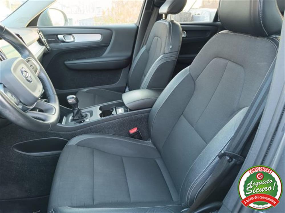 XC40 XC40 D3 Momentum Navi Pel