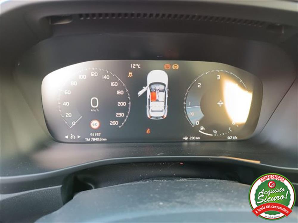 XC40 XC40 D3 Momentum Navi Pel