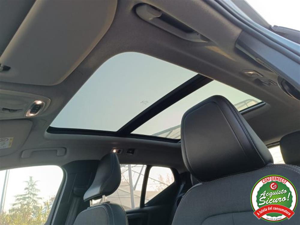 XC40 XC40 D3 Momentum Navi Pel