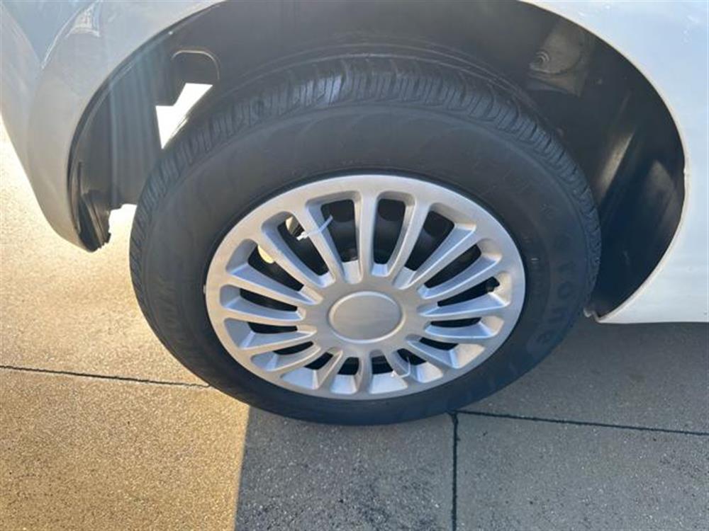 500 500 1.2 Lounge AUTOMATIC