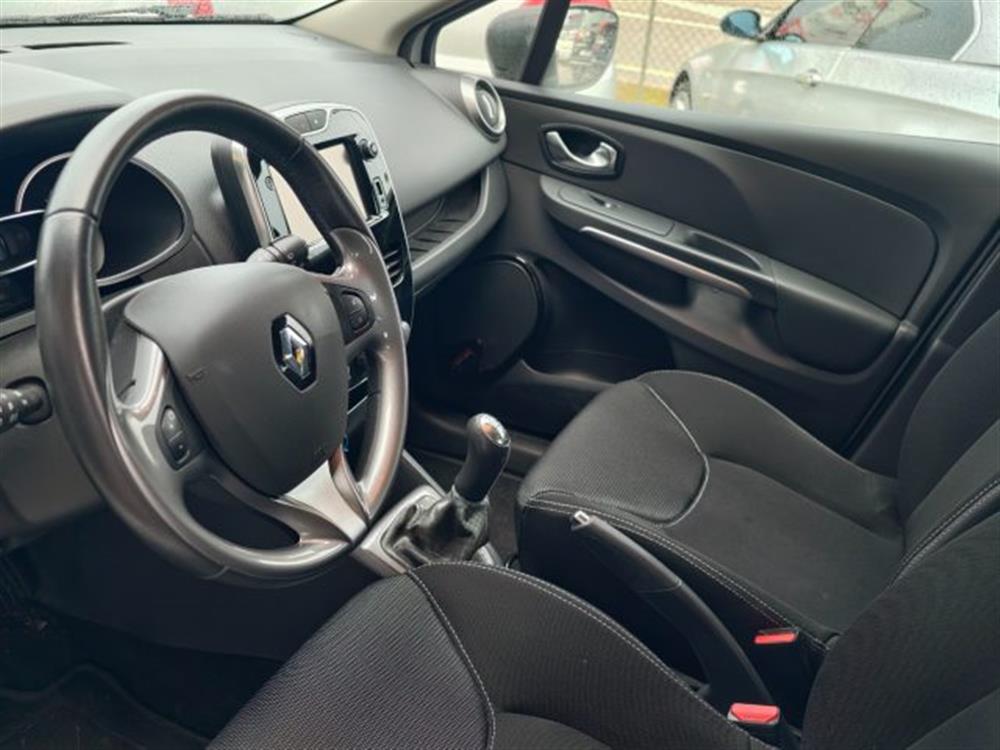 Clio Clio 90CV 5 porte COSTUME