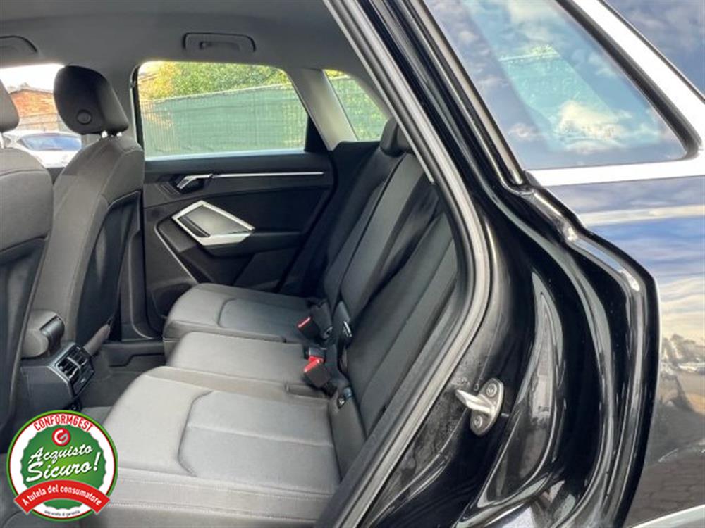 Q3 Q3 35 TFSI S tronic Bus