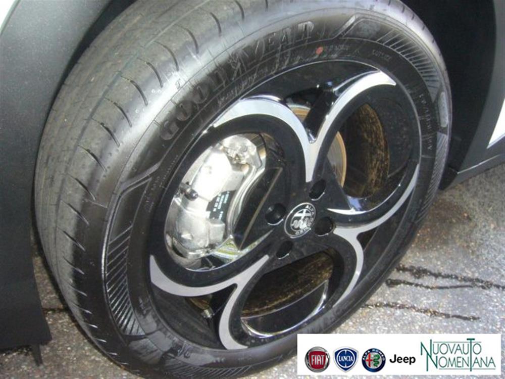 Junior Junior 1.2 136 CV Hybrid eD