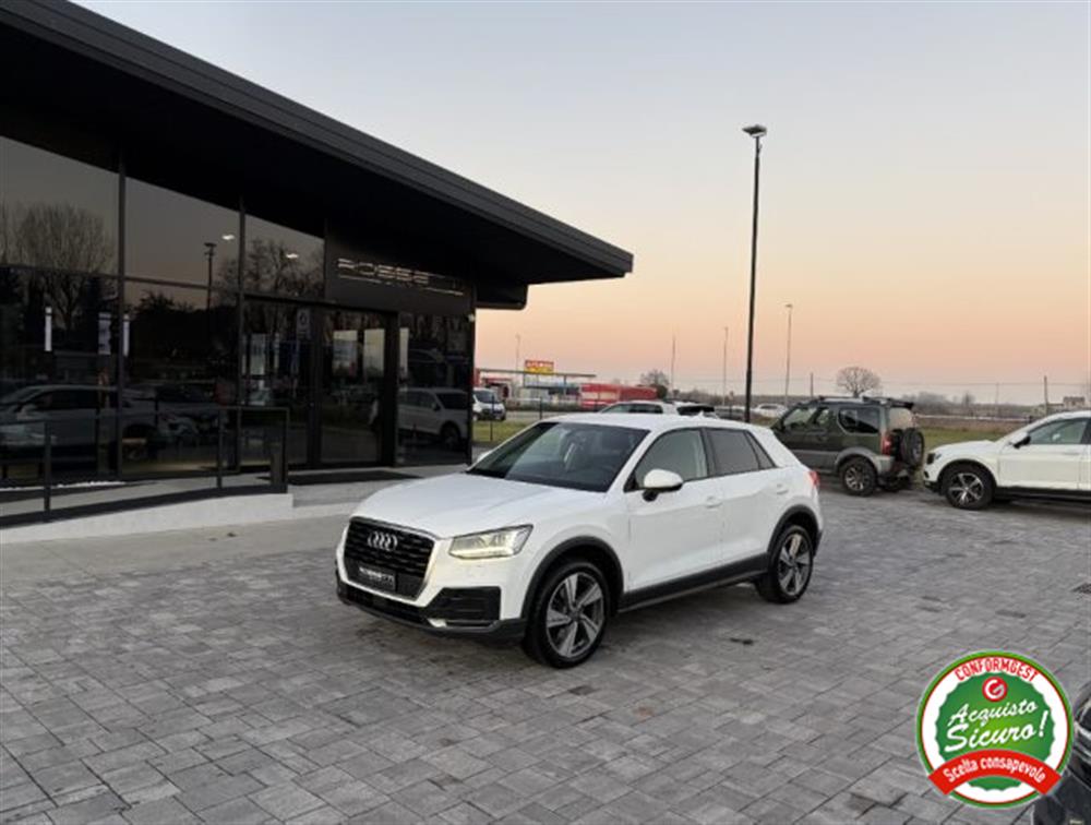 Q2 Q2 1.0 S tronic Sport A