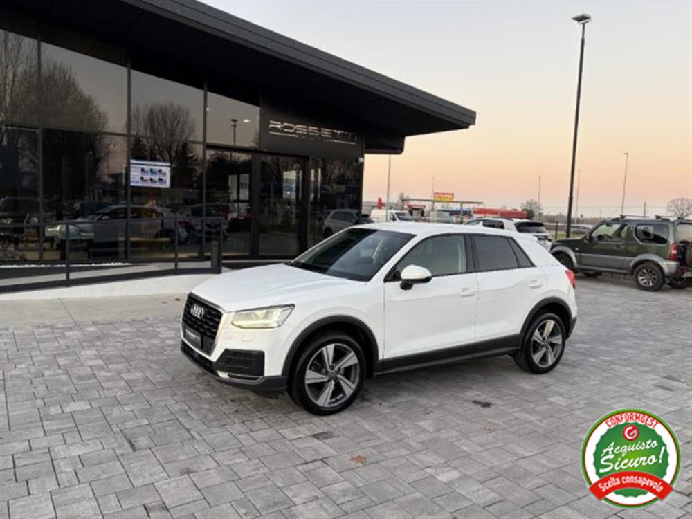 Q2 Q2 1.0 S tronic Sport A
