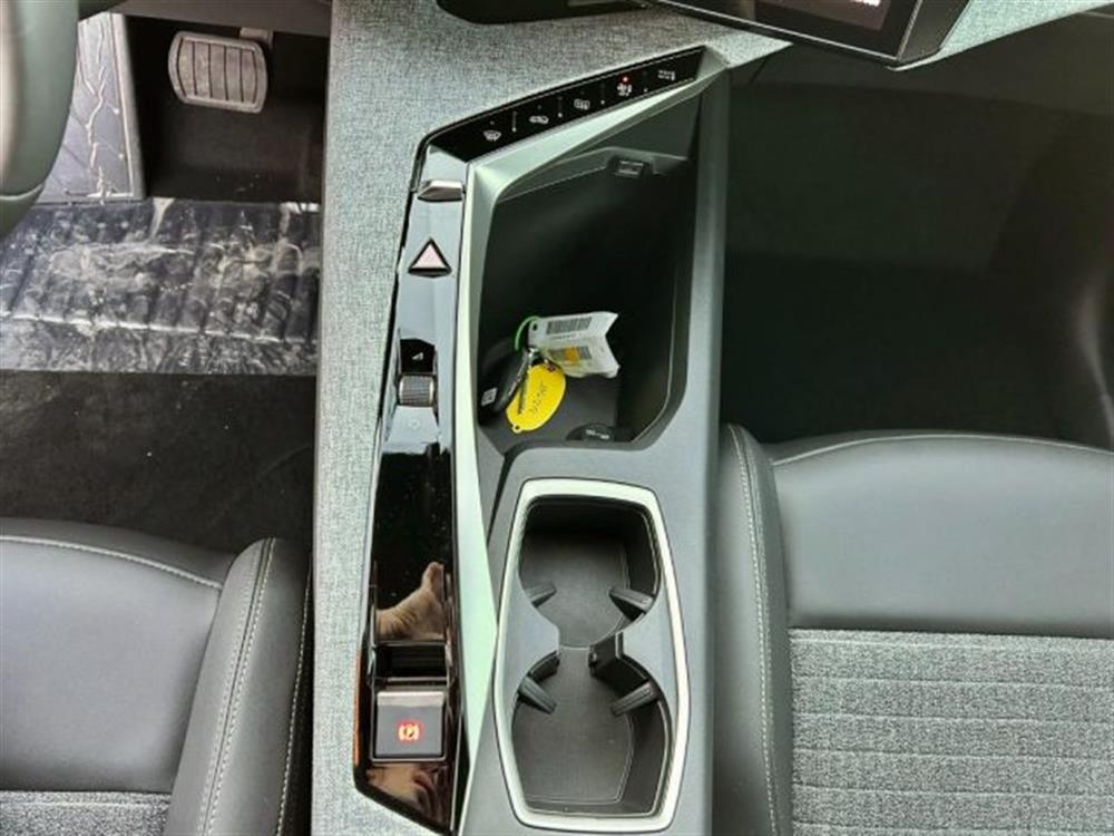 3008 3008 Hybrid 145 e-DCS6 Al