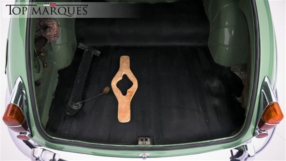 Sovereign Sovereign 250 V8