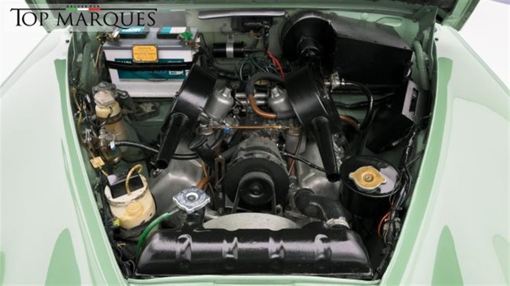 Sovereign Sovereign 250 V8