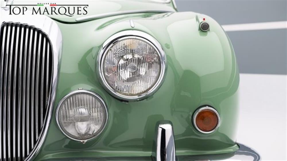 Sovereign Sovereign 250 V8