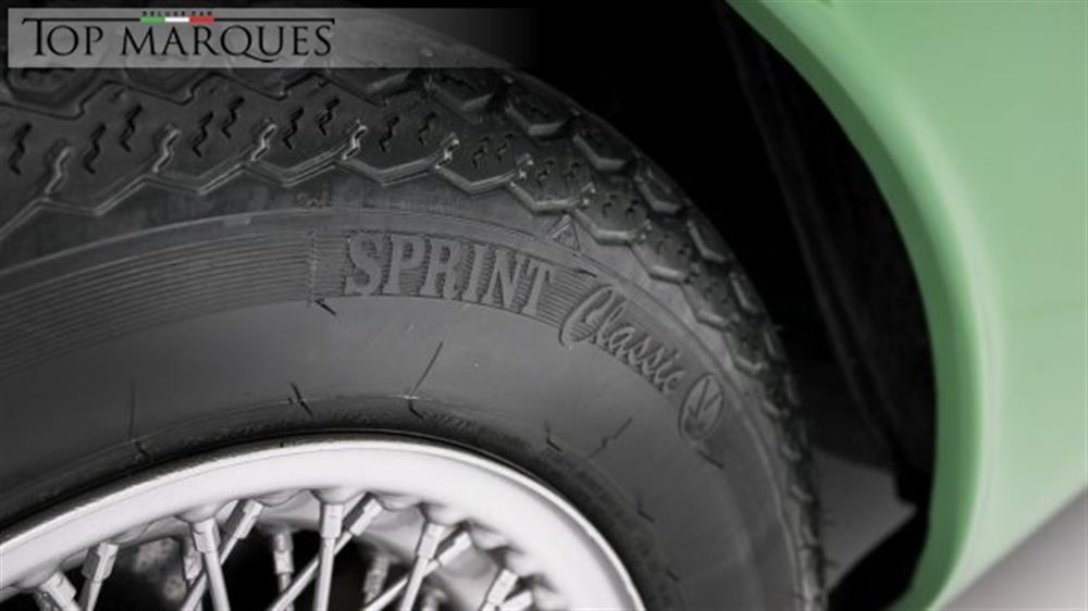 Sovereign Sovereign 250 V8