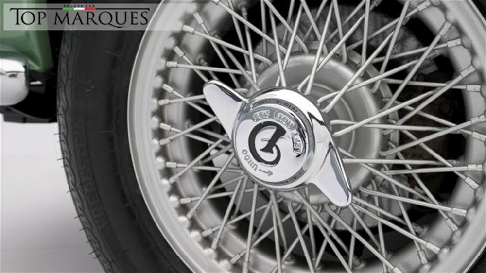 Sovereign Sovereign 250 V8