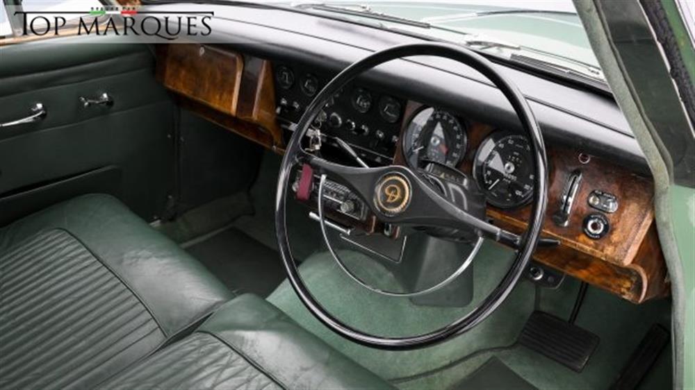 Sovereign Sovereign 250 V8