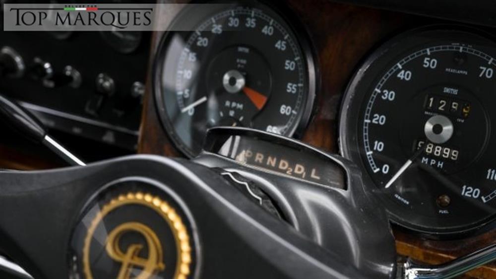 Sovereign Sovereign 250 V8