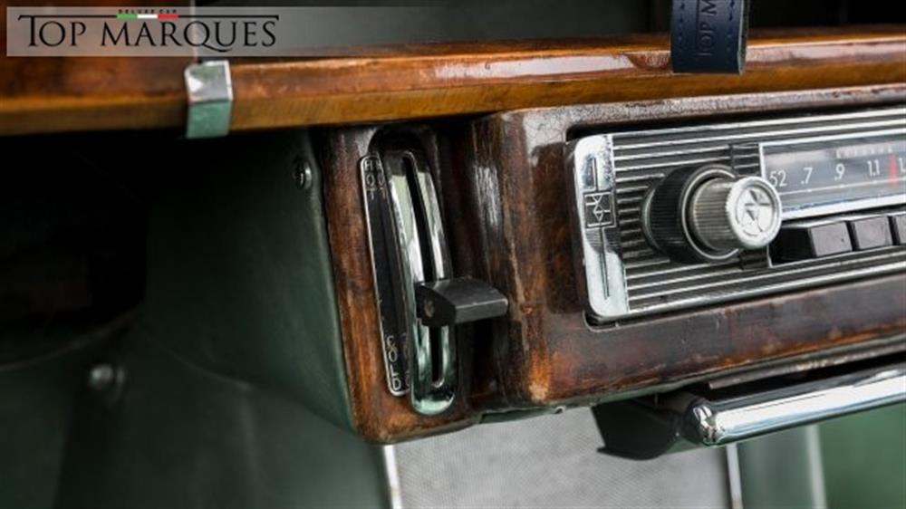 Sovereign Sovereign 250 V8