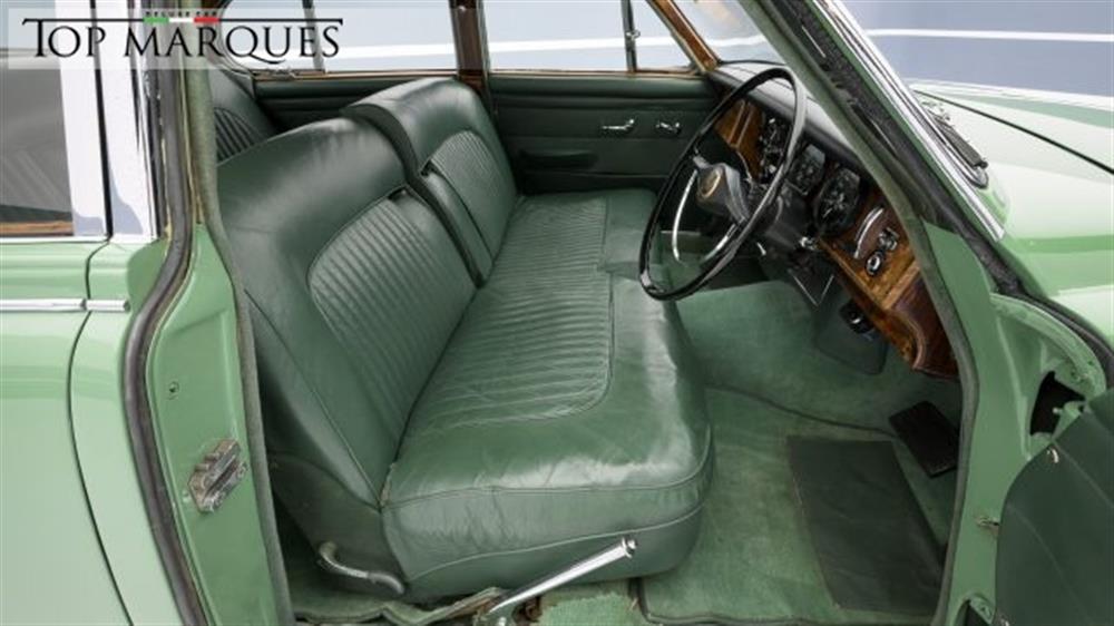 Sovereign Sovereign 250 V8