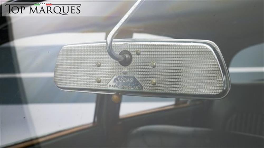 Sovereign Sovereign 250 V8