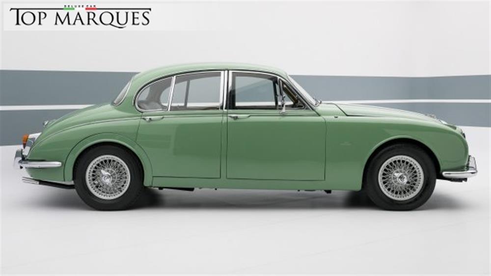 Sovereign Sovereign 250 V8