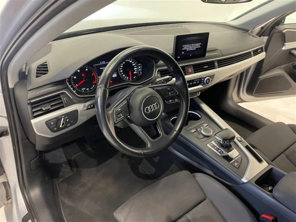 A4 A4 Avant 40 2.0 TDI S t
