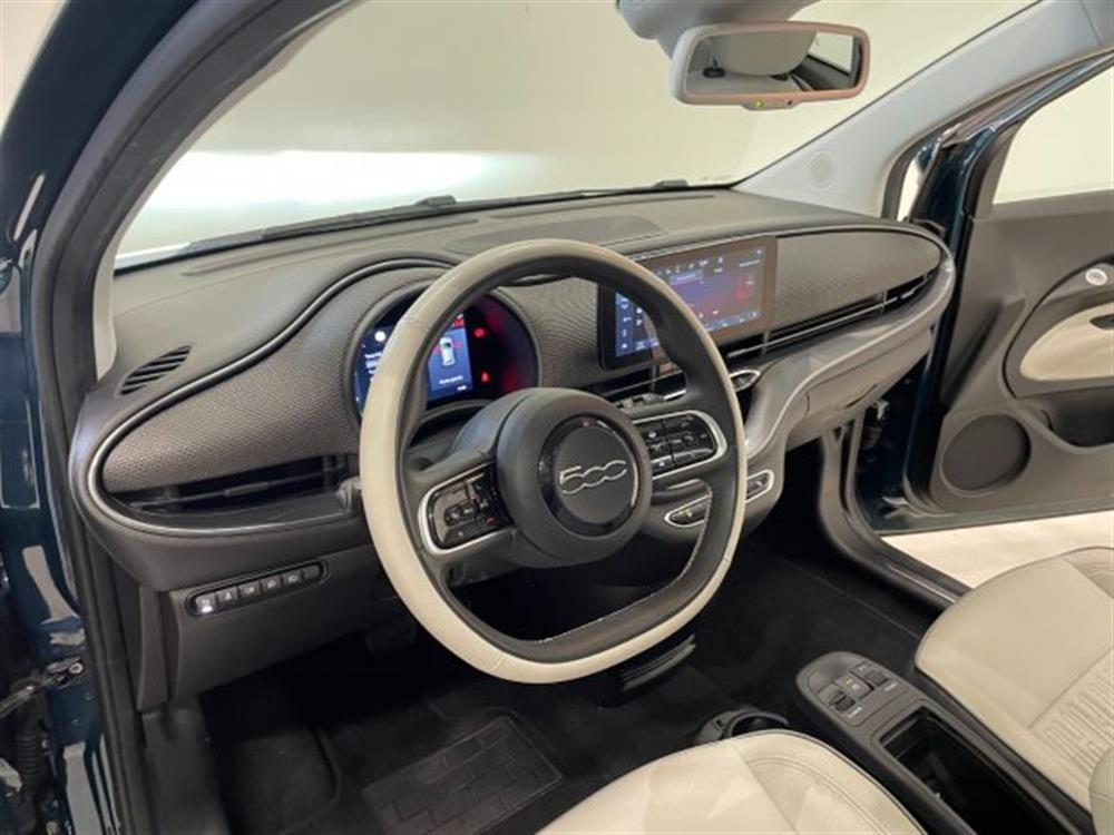 500e 500e Berlina La Prima 42