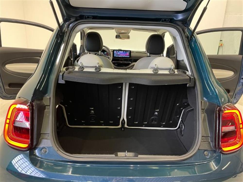 500e 500e Berlina La Prima 42