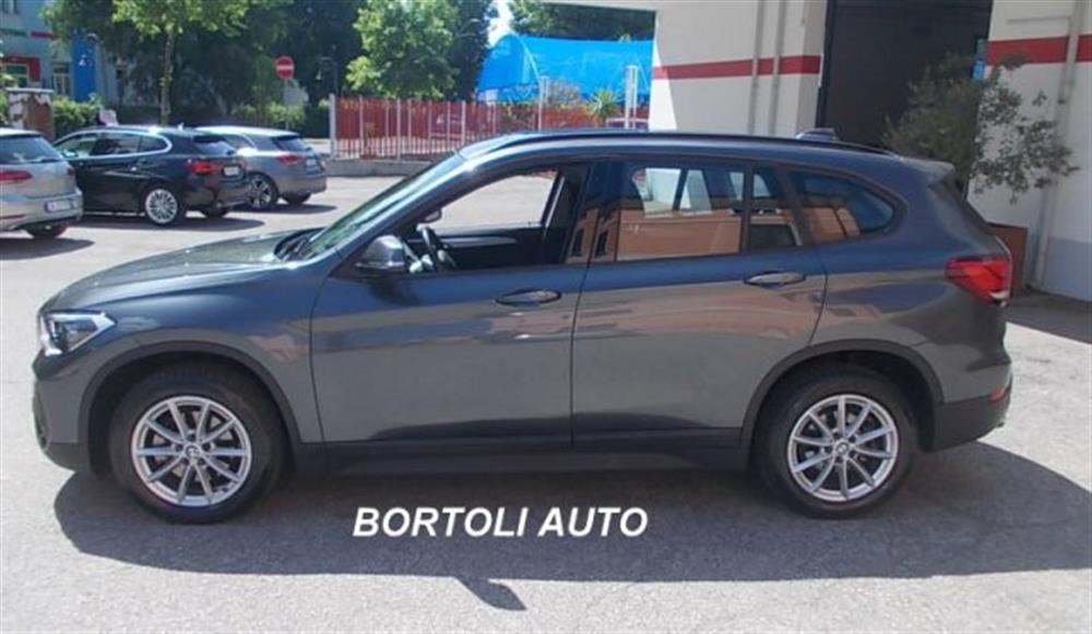 X1 X1 sDrive18d 53.000 KM