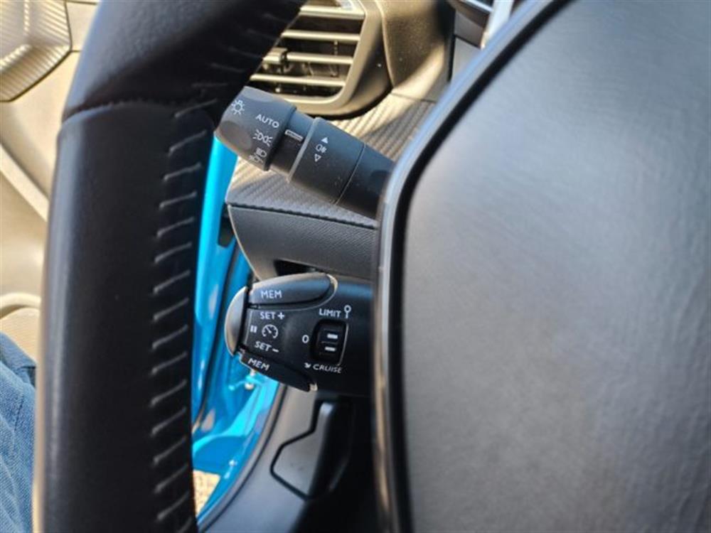 208 208 1.2 100CV Allure PRE