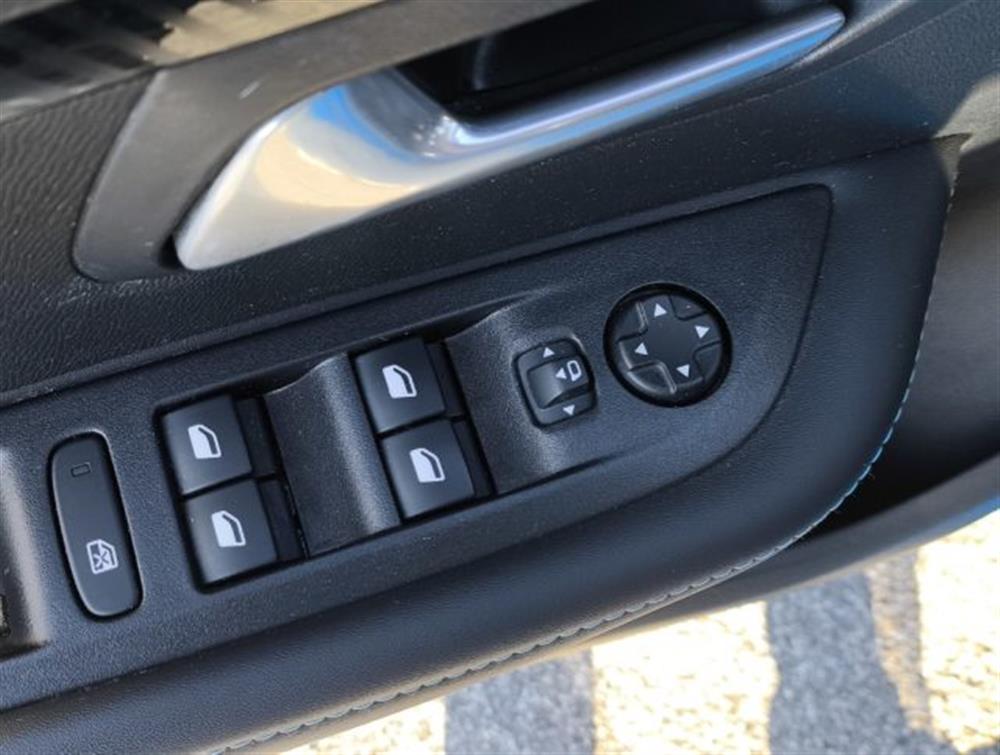 208 208 1.2 100CV Allure PRE