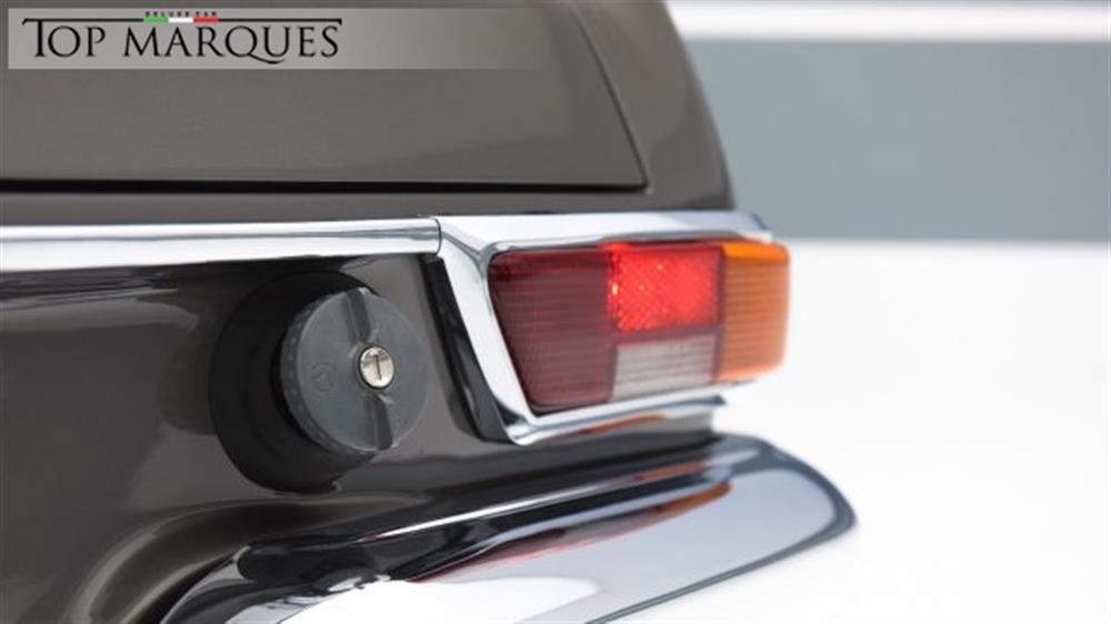 SL 230 SL 230 Pagoda