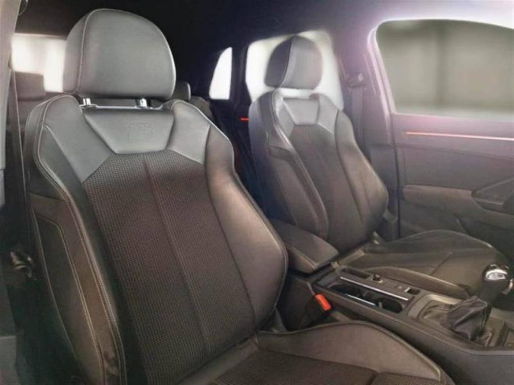 Q3 Q3 35 TDI quattro S tro