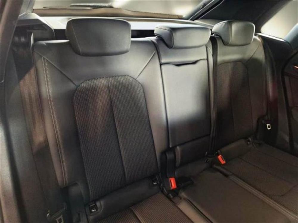 Q3 Q3 35 TDI quattro S tro