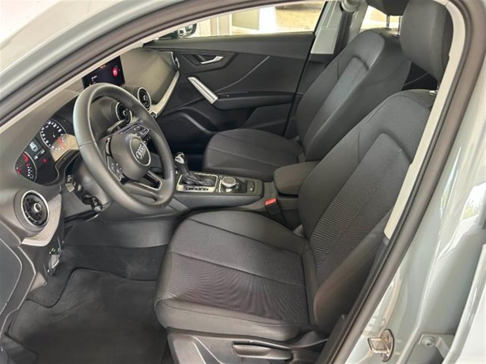 Q2 Q2 35 TDI S tronic