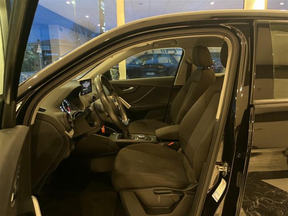 Q2 Q2 30 TDI BUSINESS 116C