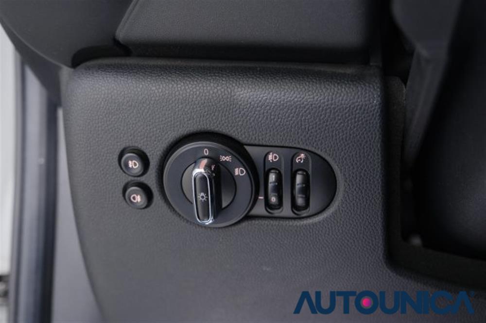 One One 1.2 ONE 75 CV 5 PORT