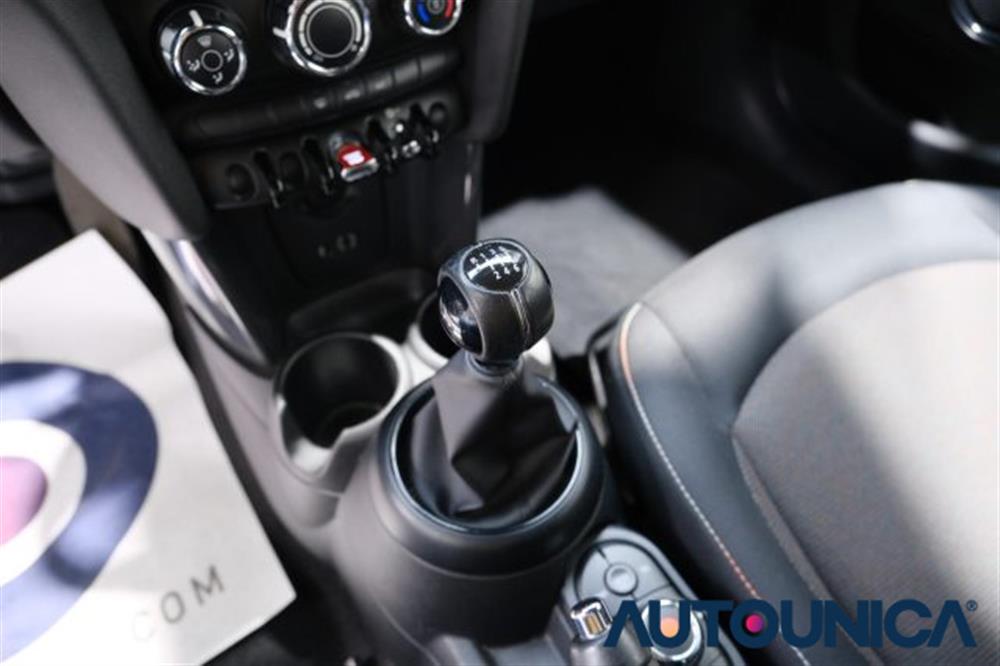 One One 1.2 ONE 75 CV 5 PORT