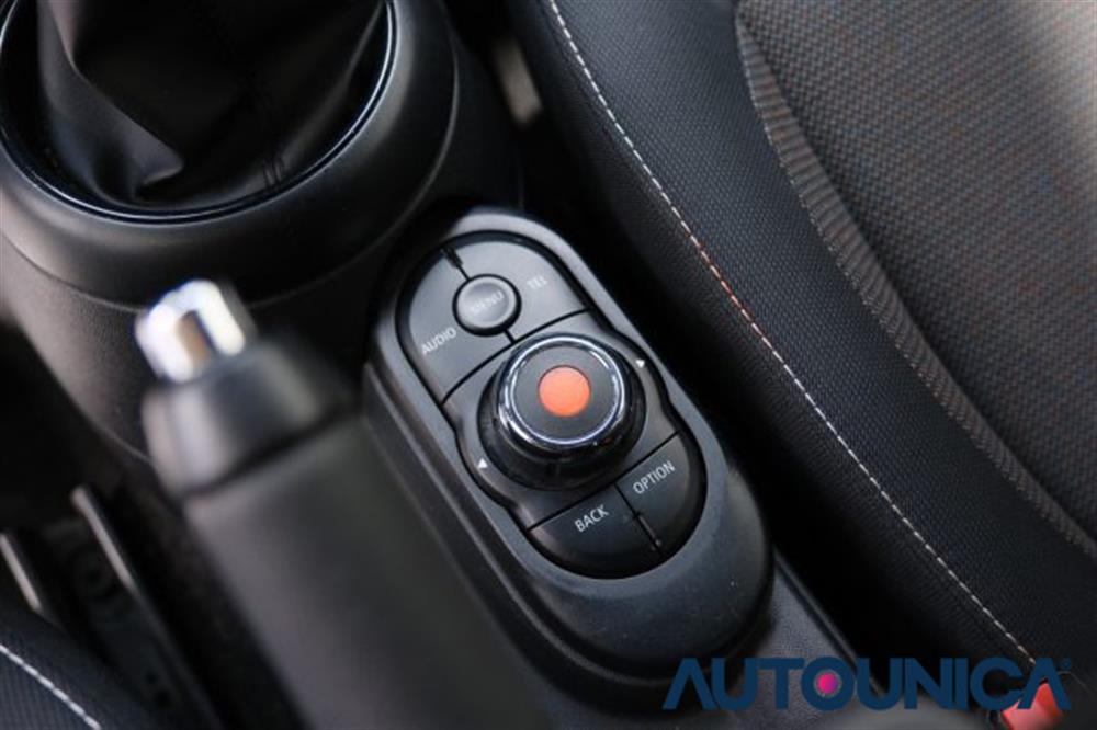 One One 1.2 ONE 75 CV 5 PORT