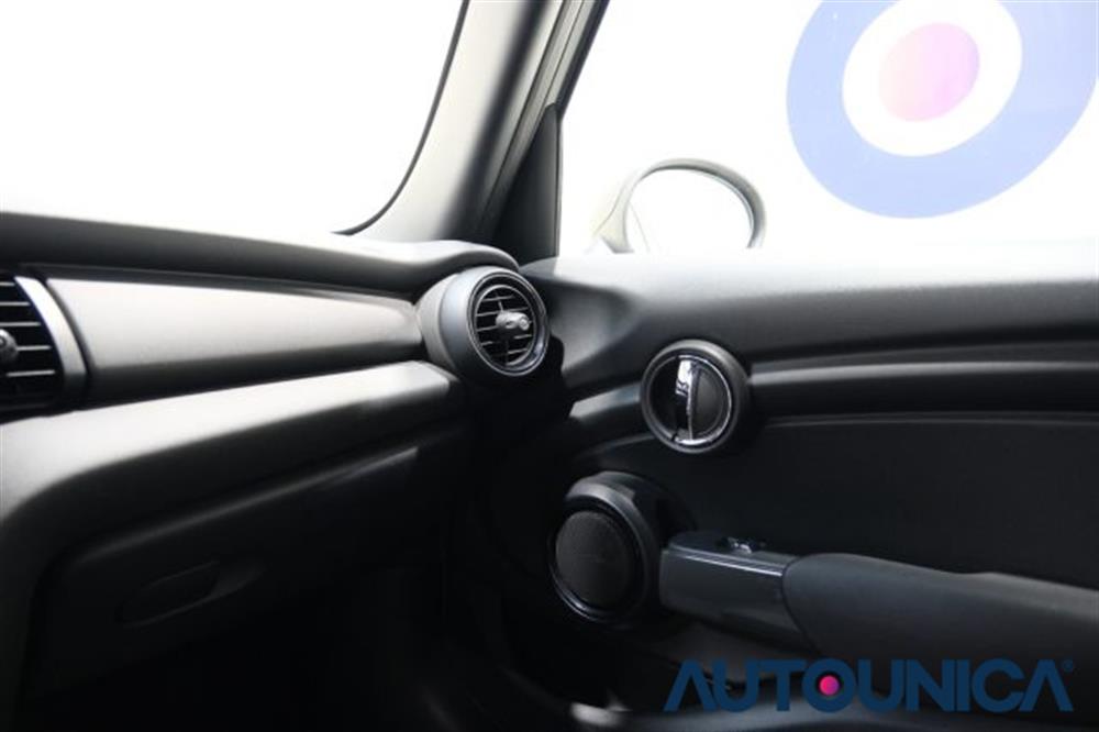 One One 1.2 ONE 75 CV 5 PORT