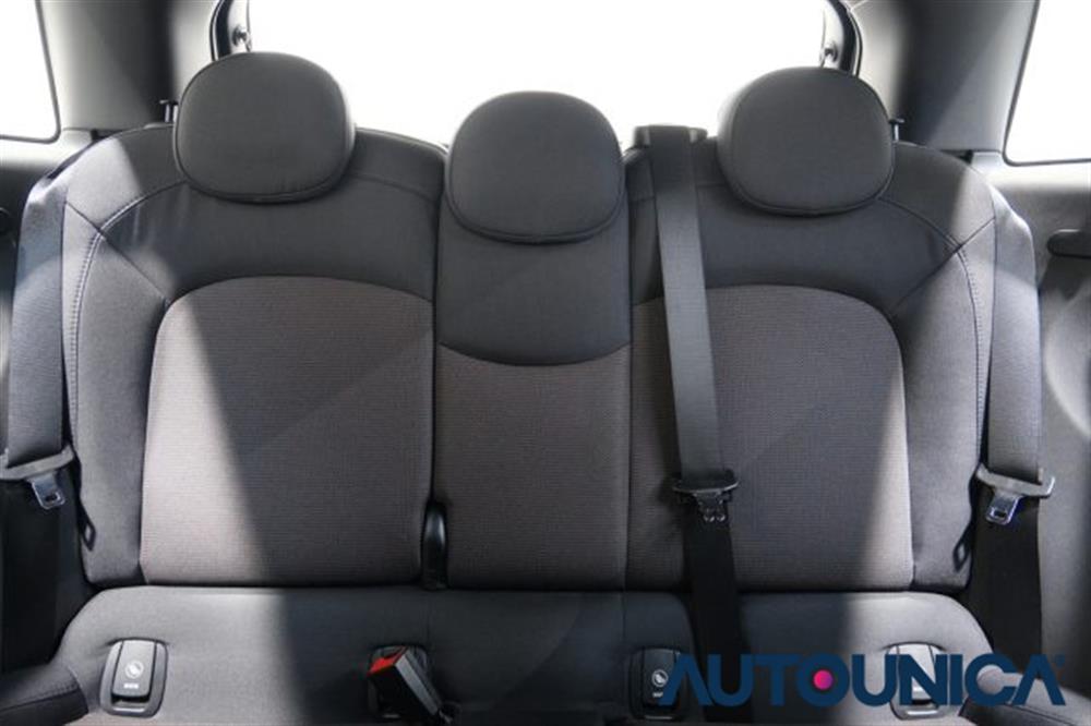 One One 1.2 ONE 75 CV 5 PORT