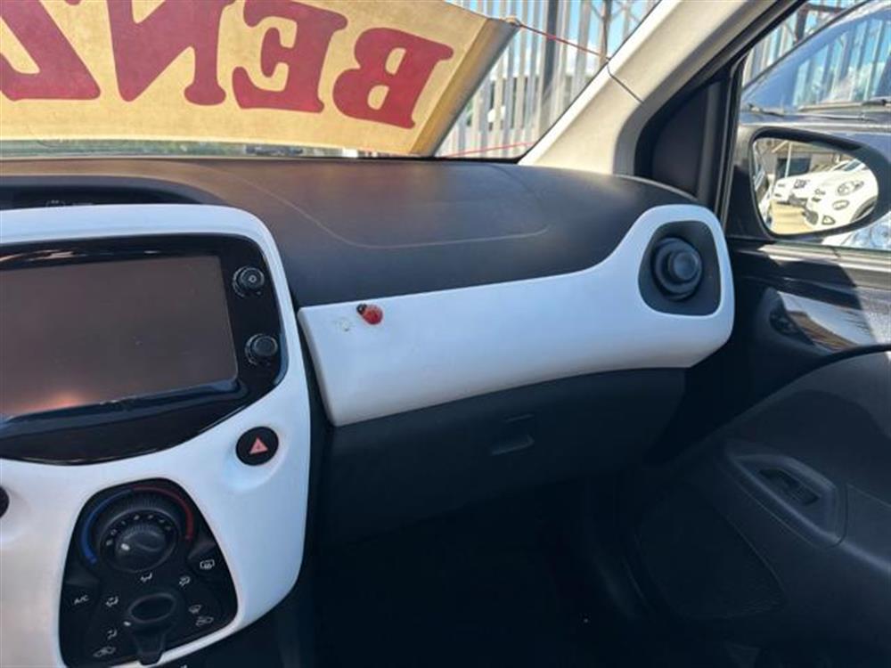 108 108 VTi 68 5 porte Allur