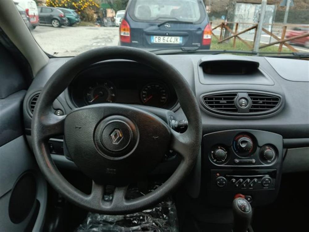 Clio Clio 1.2 16V 5 porte Dyna