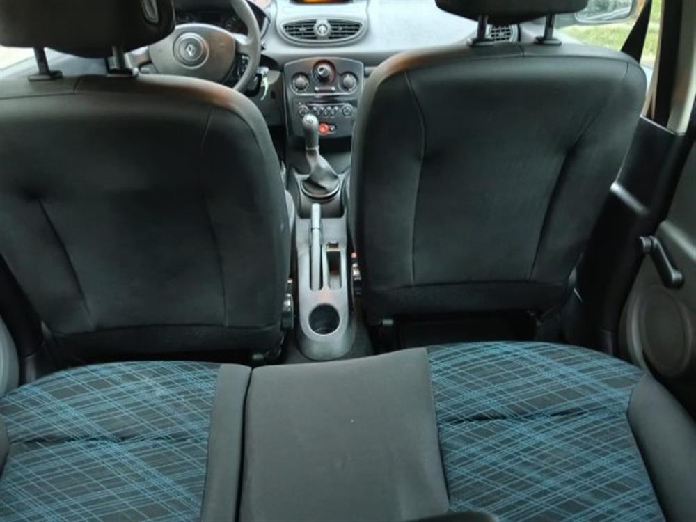 Clio Clio 1.2 16V 5 porte Dyna