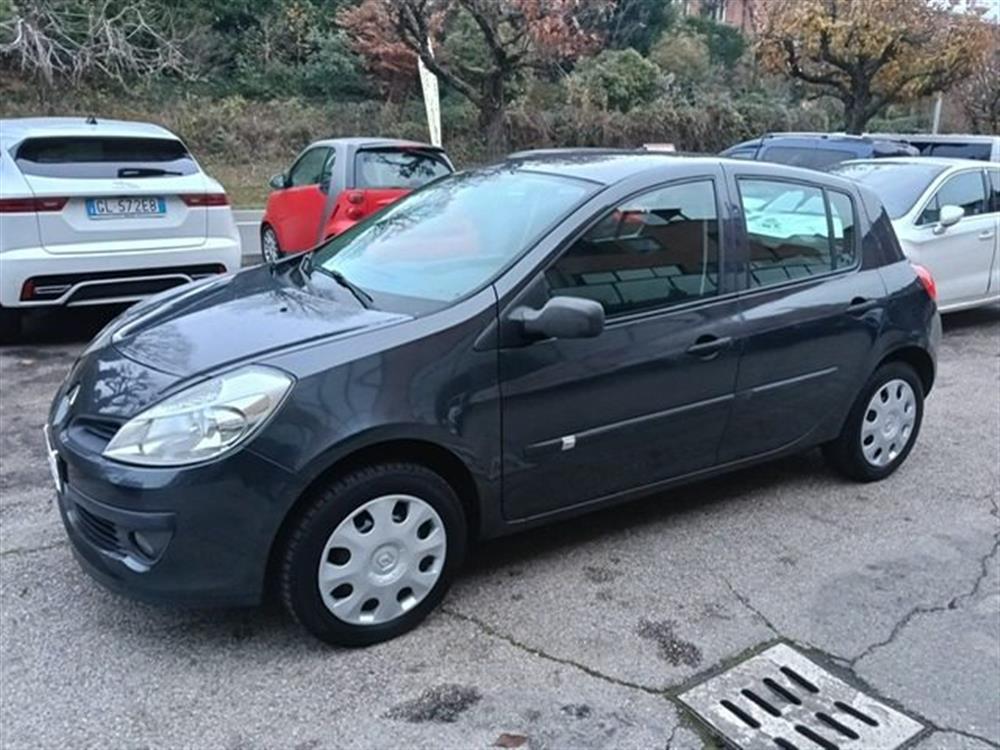 Clio Clio 1.2 16V 5 porte Dyna