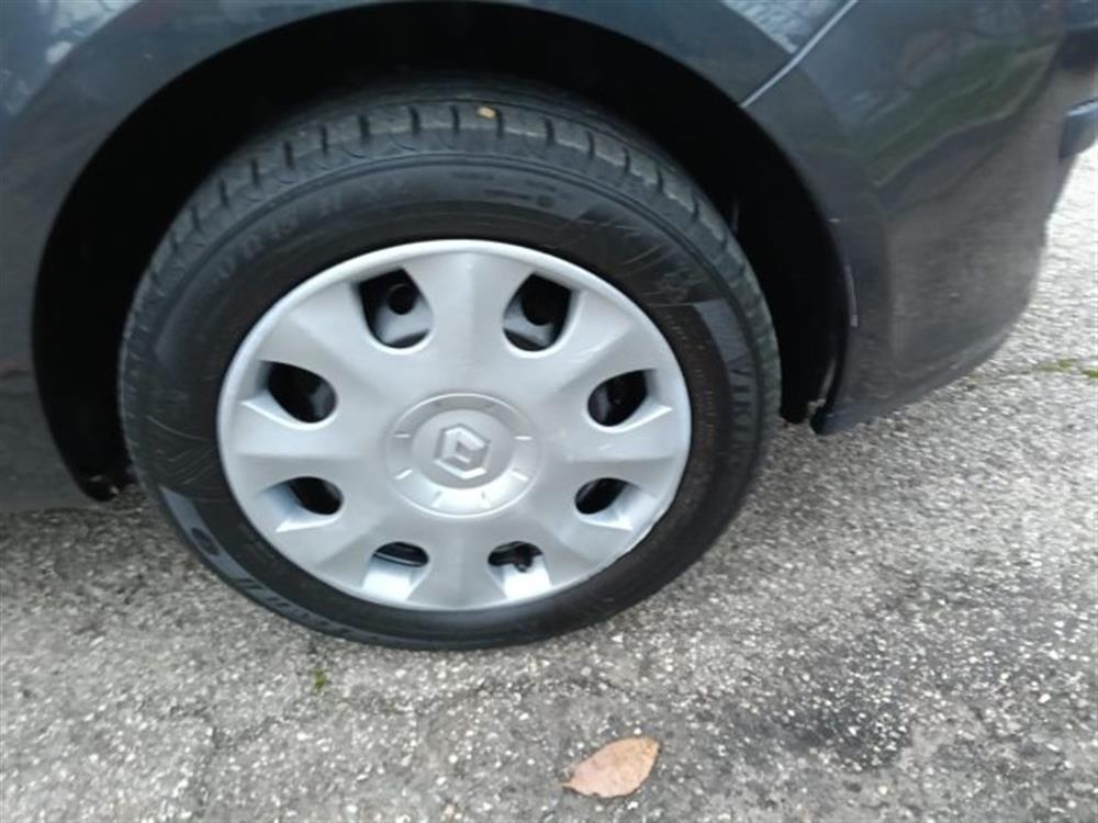 Clio Clio 1.2 16V 5 porte Dyna