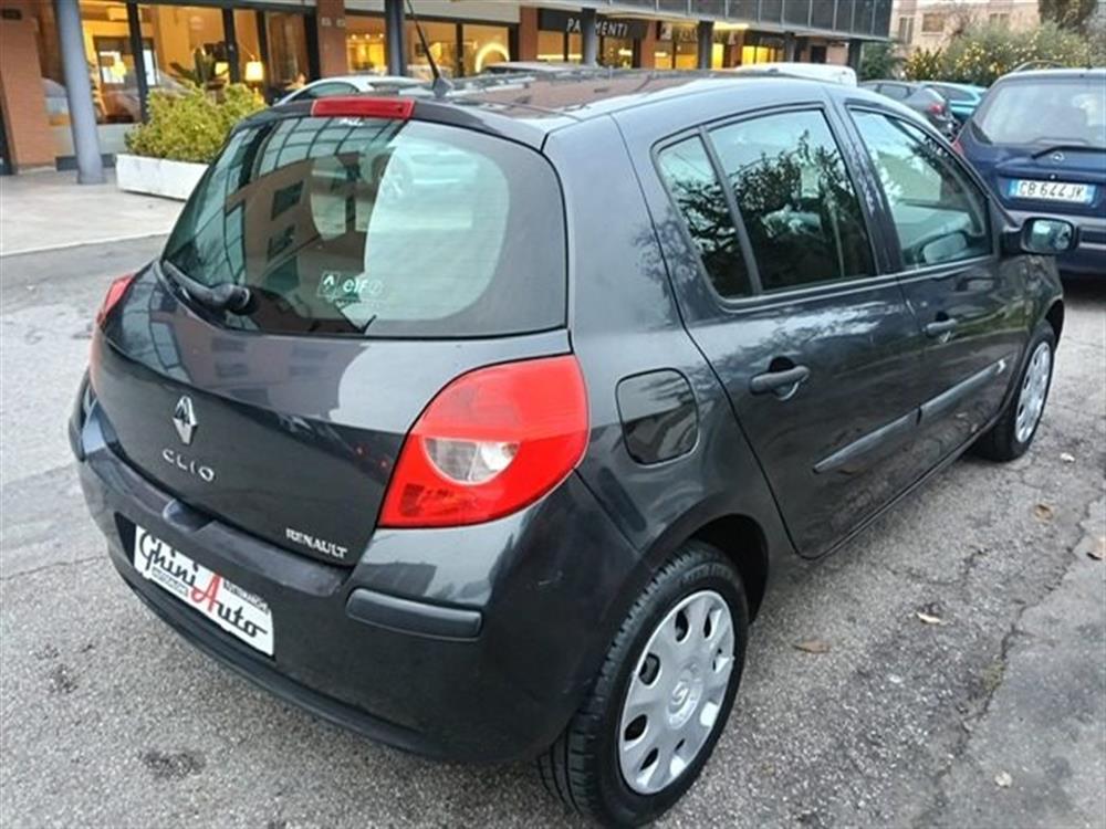 Clio Clio 1.2 16V 5 porte Dyna