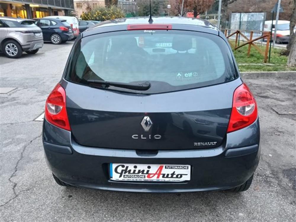 Clio Clio 1.2 16V 5 porte Dyna