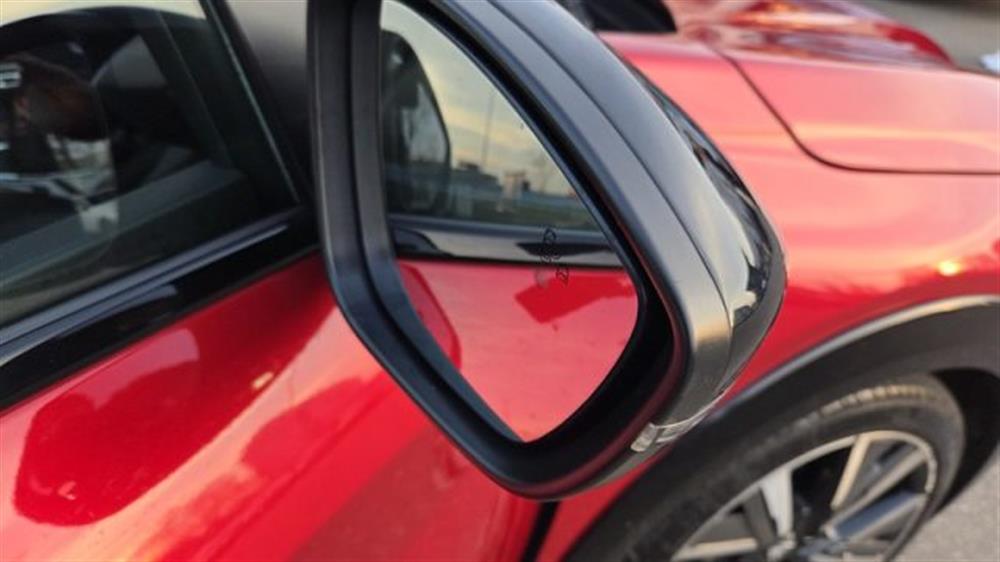 208 208 BlueHDi 100 S&S 5 po