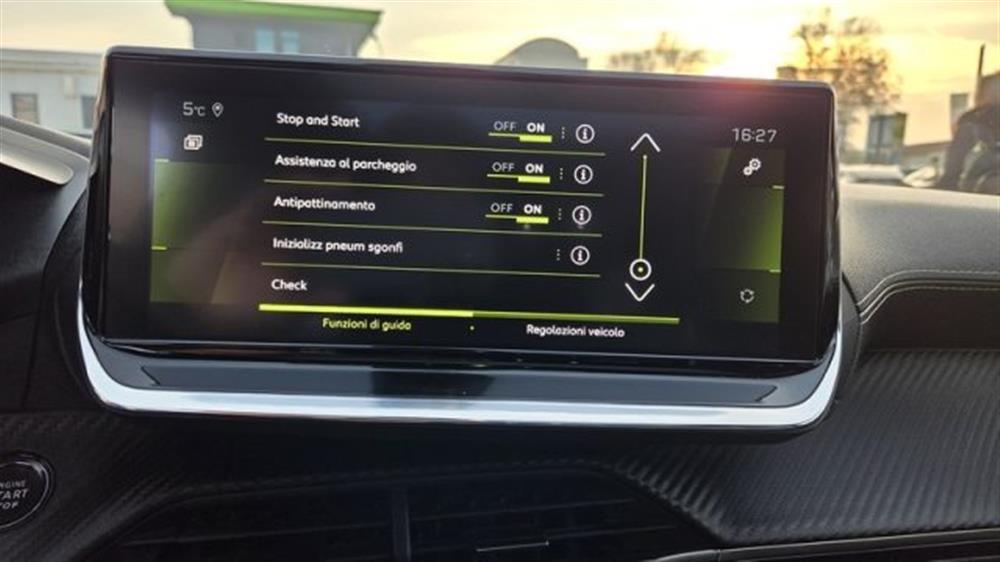 208 208 BlueHDi 100 S&S 5 po