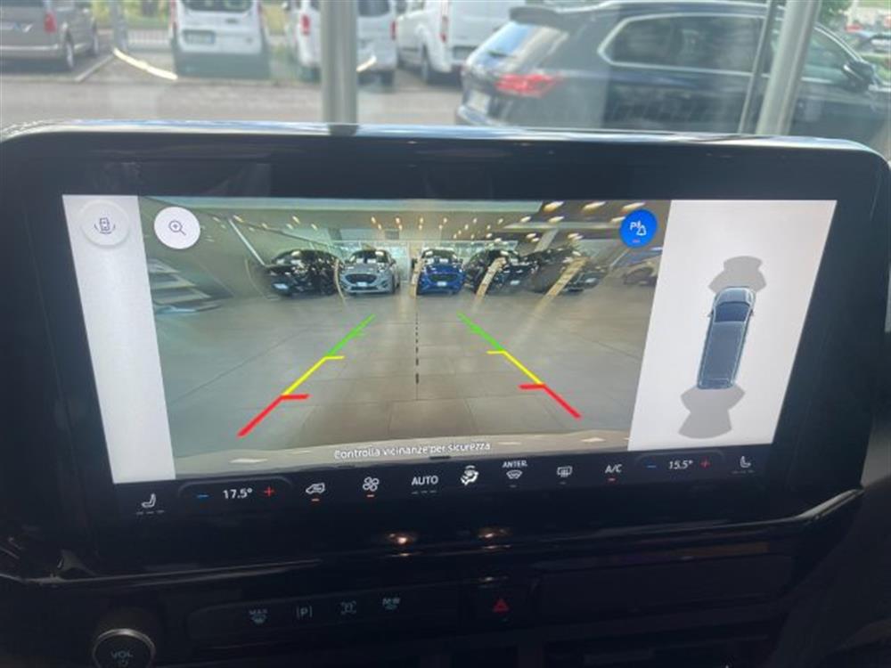 Tourneo Custom Tourneo Custom 320 L2 TITANIUM 2.0T