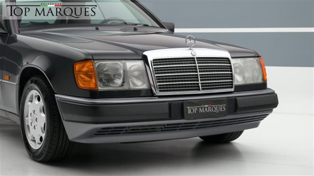 300 300 CE-24 cat Coupé